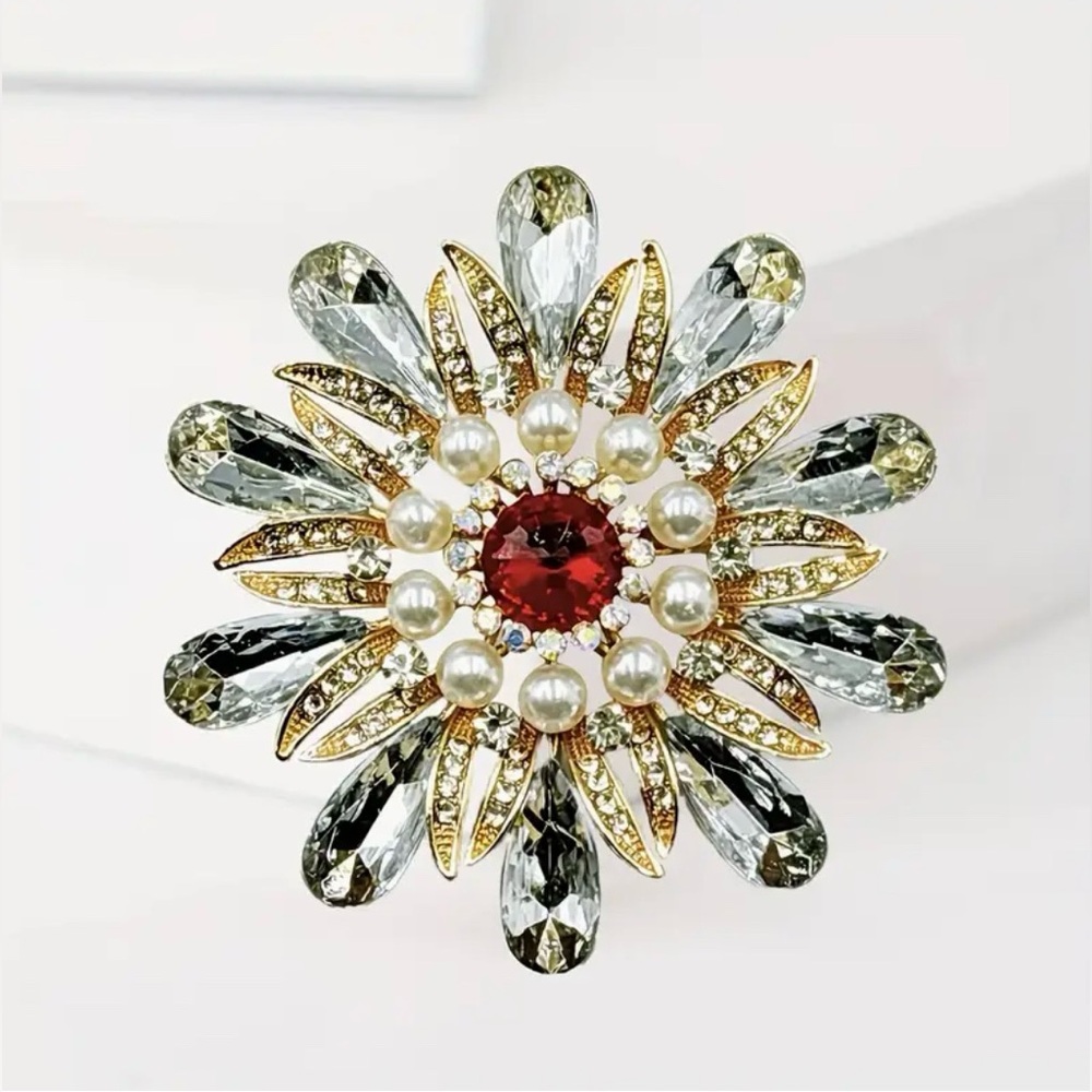Floral Fashion Brooch Modern - Picture 1 of 7